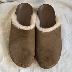 Jenni Kayne Brown Shearling-Lined Slippers